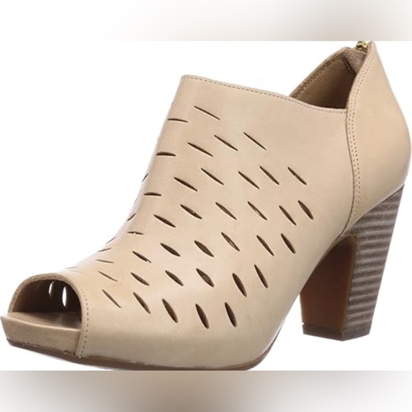 LADIES CLARKS OKENA POSH LEATHER ZIP CASUAL PEEP TOE HEELED MULES - Picture 1 of 16